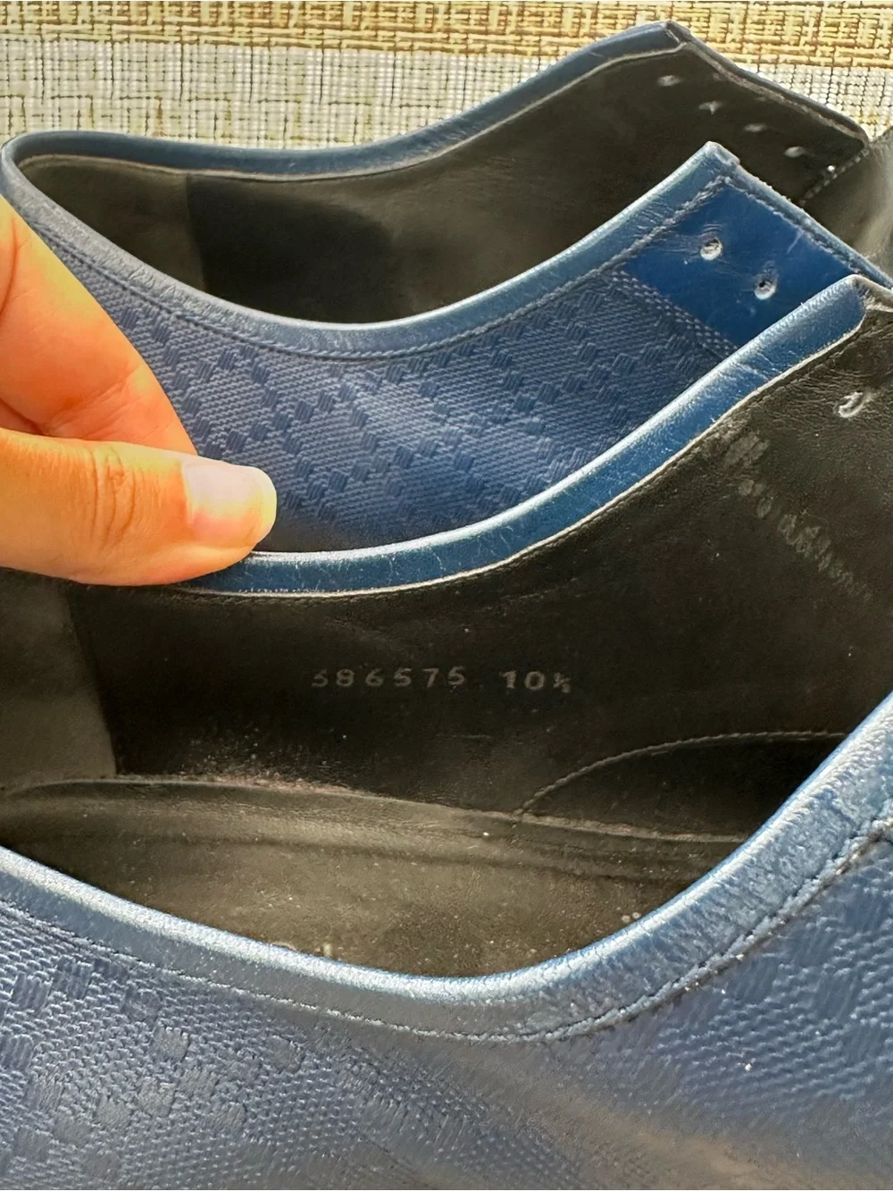 Gucci Derby Lace- Up Men’s Blue Leather Dress Shoes with COA.